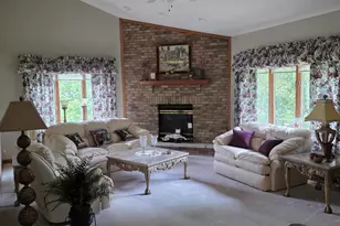 417 Larkspur Ln, Onalaska, WI 54650 - Photo 11