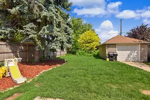 8714 W Hayes Ave, West Allis, WI 53227 - Photo 19