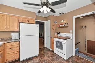 8714 W Hayes Ave, West Allis, WI 53227 - Photo 9