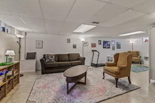 735 N 112th St, Wauwatosa, WI 53226 - Photo 23