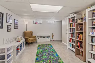 735 N 112th St, Wauwatosa, WI 53226 - Photo 21