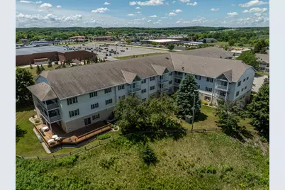 715  Canterberry Ct #212, West Bend, WI 53090 - Photo 31