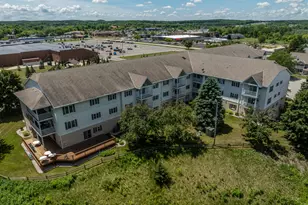 715 Canterberry Ct, West Bend, WI 53090 - Photo 31