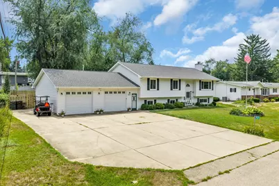 39231  92nd St, Genoa City, WI 53128 - Photo 1