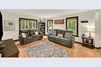 136 N 123rd St, Wauwatosa, WI 53226 - Photo 5