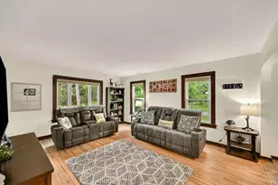 136 N 123rd St, Wauwatosa, WI 53226 - Photo 5