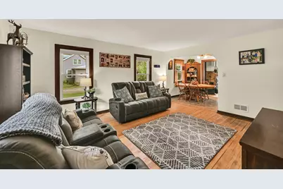 136 N 123rd St, Wauwatosa, WI 53226 - Photo 3