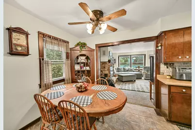 136 N 123rd St, Wauwatosa, WI 53226 - Photo 7