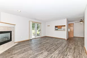 7122 Fieldview Dr, Racine, WI 53406 - Photo 17