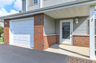 7122 Fieldview Dr, Racine, WI 53406 - Photo 3