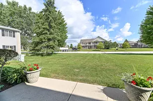 7122 Fieldview Dr, Racine, WI 53406 - Photo 19
