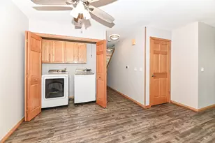 7122 Fieldview Dr, Racine, WI 53406 - Photo 7