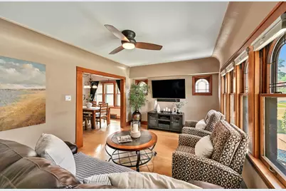 2454  Lefeber Ave, Wauwatosa, WI 53213 - Photo 5