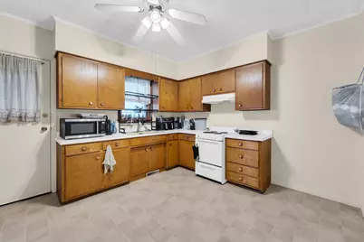 125  Edward St #127, Burlington, WI 53105 - Photo 15