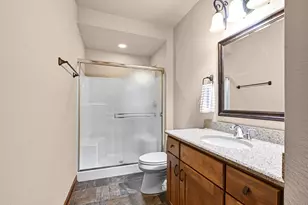 20110 Settler's Hollow Ln, New Berlin, WI 53146 - Photo 43