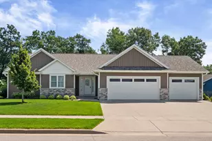1315 Bridger Dr, Holmen, WI 54636 - Photo 1