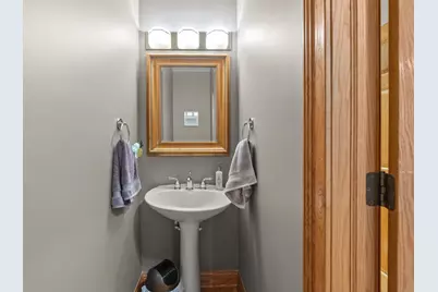 2245 S Foxglove Ct, New Berlin, WI 53151 - Photo 19
