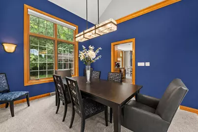 2245 S Foxglove Ct, New Berlin, WI 53151 - Photo 9