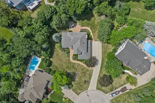 2245 S Foxglove Ct, New Berlin, WI 53151 - Photo 43