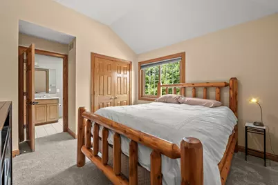 2245 S Foxglove Ct, New Berlin, WI 53151 - Photo 27