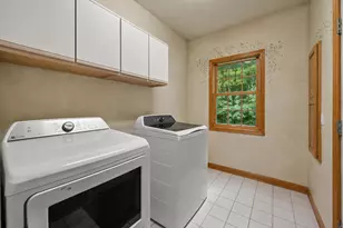 2245 S Foxglove Ct, New Berlin, WI 53151 - Photo 21