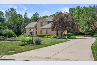 2245 S Foxglove Ct, New Berlin, WI 53151 - Photo 41