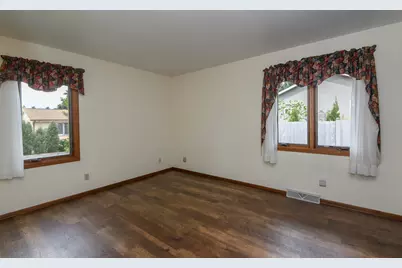 1527 N Holden St, Port Washington, WI 53074 - Photo 29