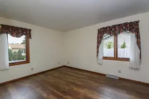 1527 N Holden St, Port Washington, WI 53074 - Photo 29