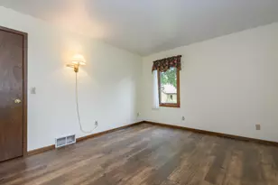 1527 N Holden St, Port Washington, WI 53074 - Photo 31