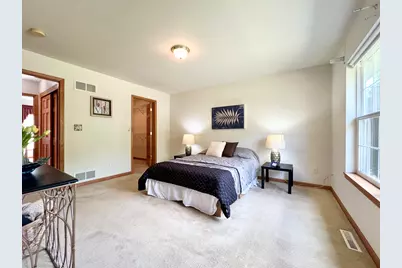 W141N9757  Knollcrest Cir, Germantown, WI 53022 - Photo 19