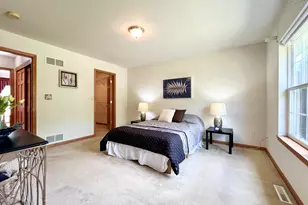 W141N9757 Knollcrest Cir, Germantown, WI 53022 - Photo 19