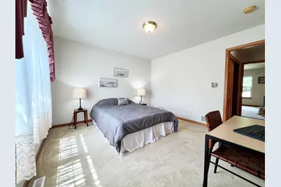 W141N9757  Knollcrest Cir, Germantown, WI 53022 - Photo 25