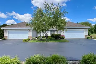 W141N9757 Knollcrest Cir, Germantown, WI 53022 - Photo 37