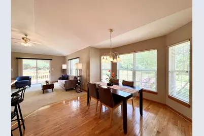 W141N9757  Knollcrest Cir, Germantown, WI 53022 - Photo 5