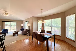 W141N9757 Knollcrest Cir, Germantown, WI 53022 - Photo 5