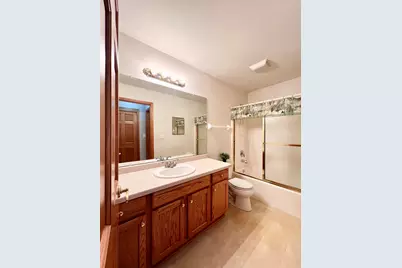W141N9757  Knollcrest Cir, Germantown, WI 53022 - Photo 29