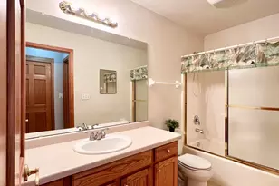 W141N9757 Knollcrest Cir, Germantown, WI 53022 - Photo 29