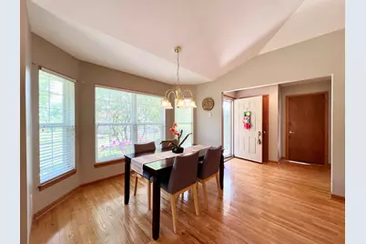 W141N9757  Knollcrest Cir, Germantown, WI 53022 - Photo 11