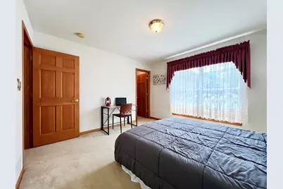 W141N9757  Knollcrest Cir, Germantown, WI 53022 - Photo 27