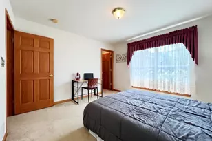 W141N9757 Knollcrest Cir, Germantown, WI 53022 - Photo 27