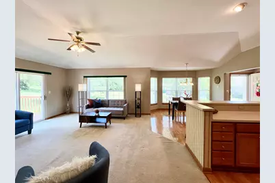 W141N9757  Knollcrest Cir, Germantown, WI 53022 - Photo 13