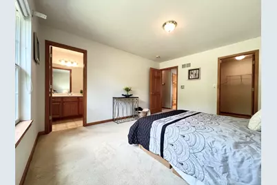 W141N9757  Knollcrest Cir, Germantown, WI 53022 - Photo 21