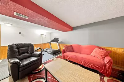 9901 W Beloit Rd, Milwaukee, WI 53227 - Photo 25