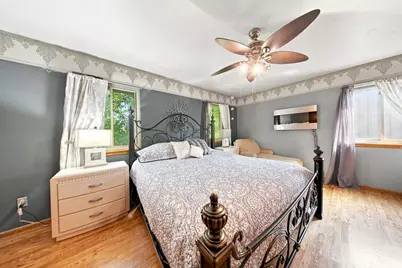 9901 W Beloit Rd, Milwaukee, WI 53227 - Photo 15