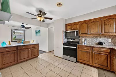 1711 W Clayton Crest Ave, Milwaukee, WI 53221 - Photo 17