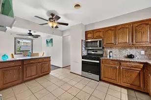 1711 W Clayton Crest Ave, Milwaukee, WI 53221 - Photo 17