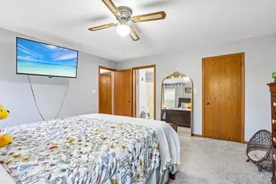 3508  Debby Ln, Racine, WI 53126 - Photo 5