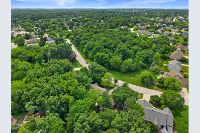 3450 S Sandalwood Dr, New Berlin, WI 53151 - Photo 39