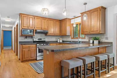 3450 S Sandalwood Dr, New Berlin, WI 53151 - Photo 17