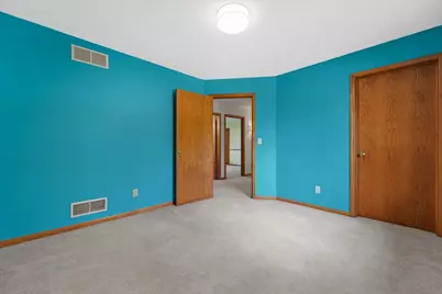 3450 S Sandalwood Dr, New Berlin, WI 53151 - Photo 27